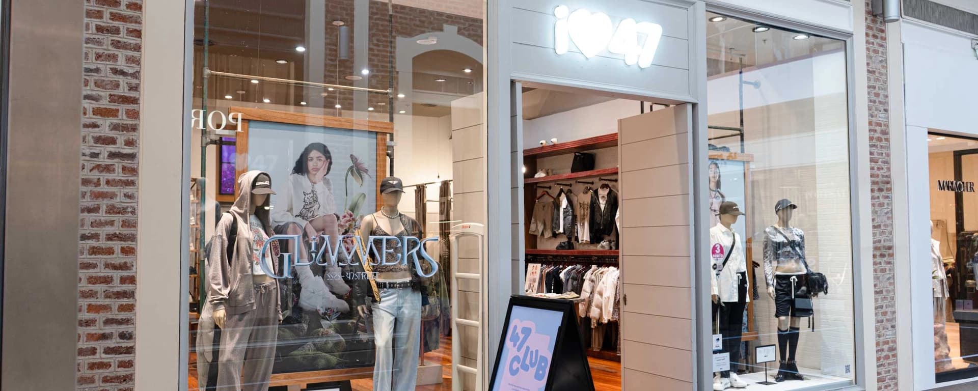 47 Street El Solar Shopping