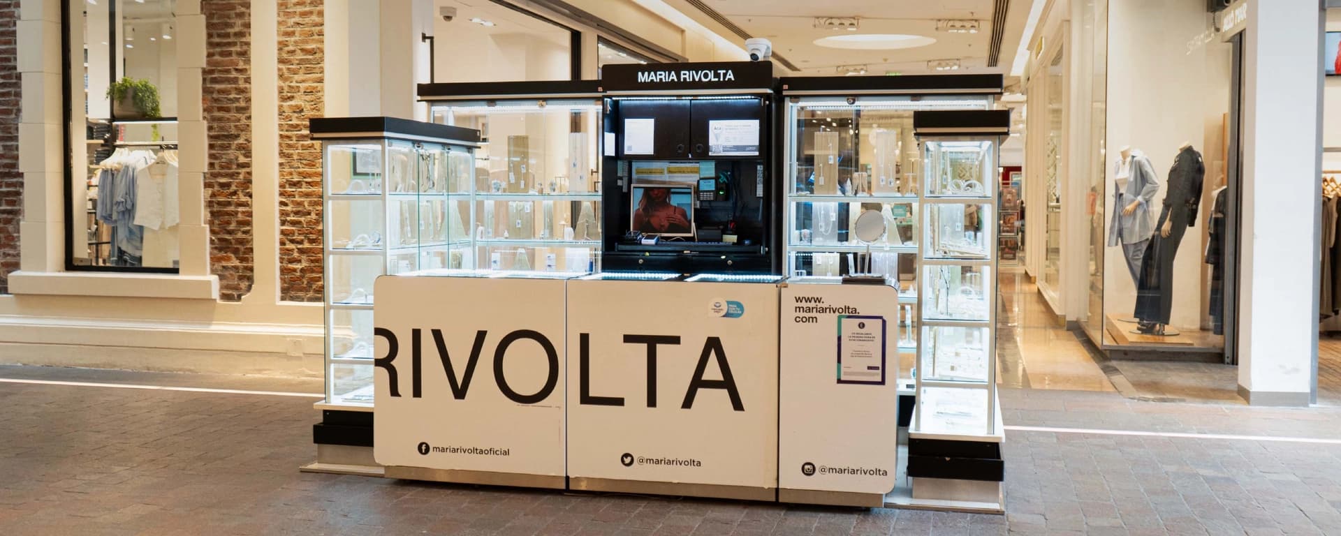 Maria Rivolta El Solar Shopping