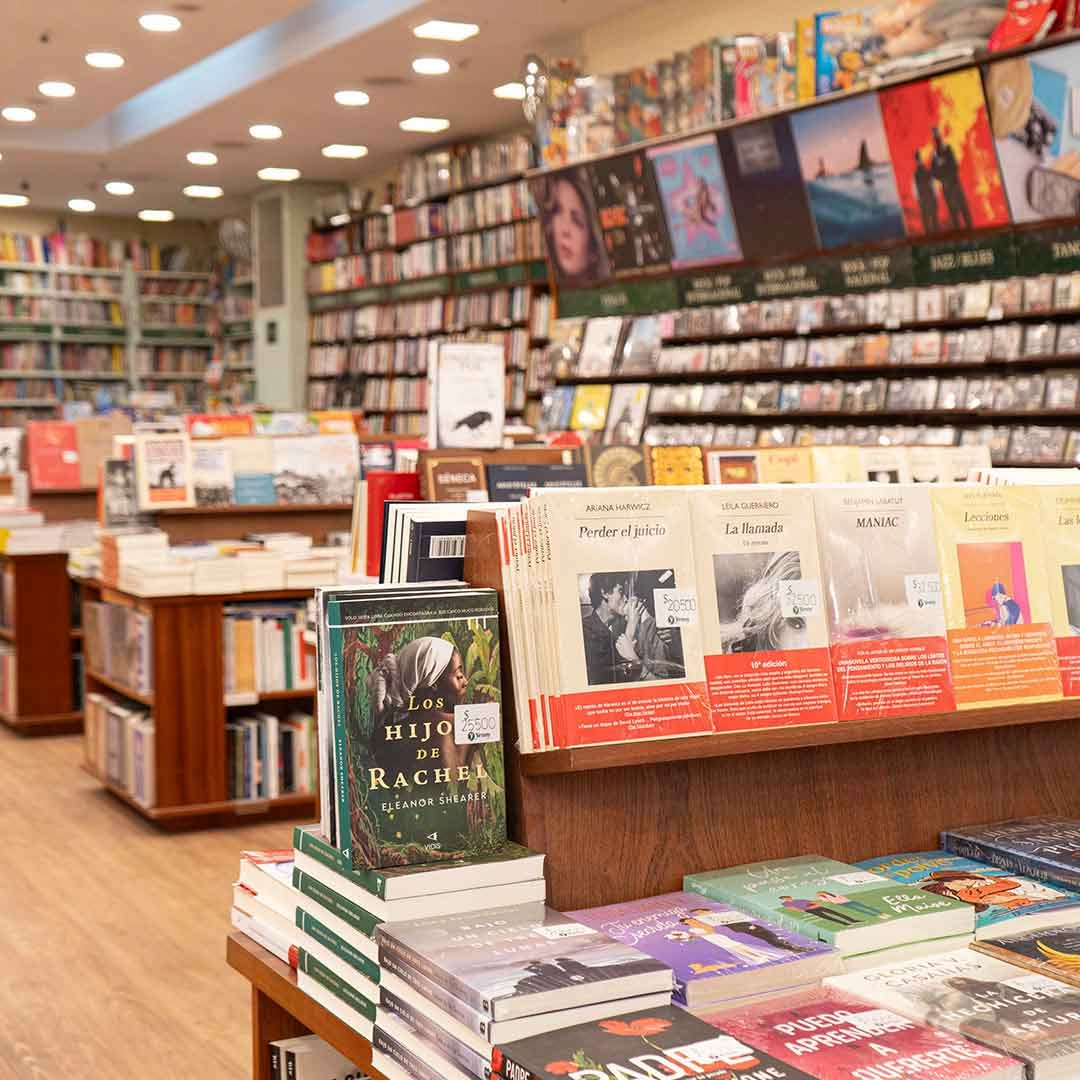 Encontra Yenny en nuestro centro comercial